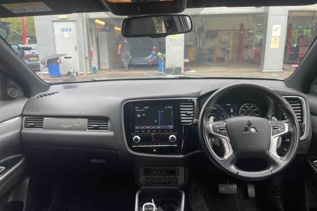Mitsubishi Outlander 2.4 PHEV Dynamic 5dr Auto 
