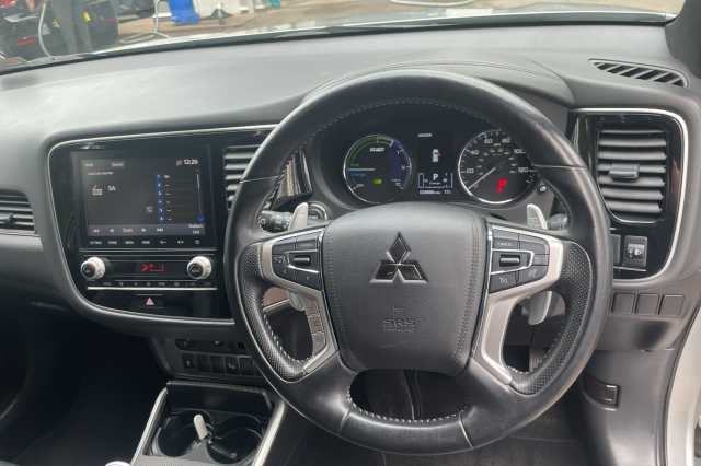Mitsubishi Outlander 2.4 PHEV Dynamic 5dr Auto 