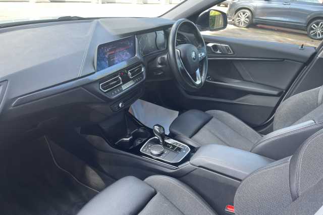 BMW 118 5-door 118i Sport 5dr Step Auto 