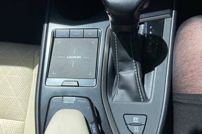 Lexus UX 250h 250h 2.0 5dr CVT 