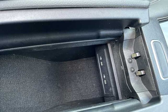 Mercedes-Benz CLA 180 180 AMG Line Premium Plus 4dr Tip Auto 