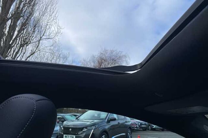 Mercedes-Benz CLA 180 180 AMG Line Premium Plus 4dr Tip Auto 