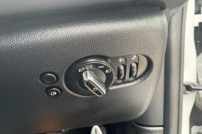 MINI Mini 1.5 Cooper Sport 3dr Auto 