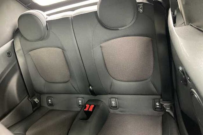MINI Mini 1.5 Cooper Classic 2dr Auto 