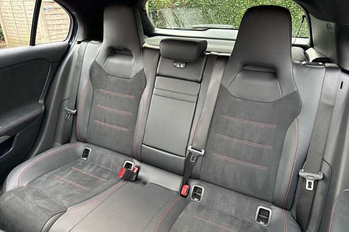 Mercedes-Benz A 180 A180 AMG Line Premium Plus Night Edition 5dr Auto 