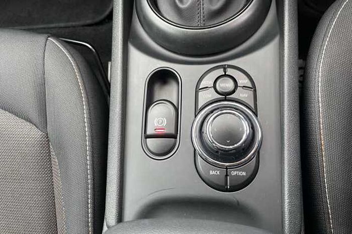 MINI Mini 1.5 Cooper Classic 6dr Auto 