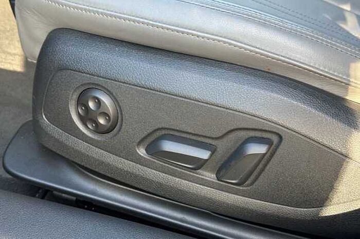 Audi A4 Avant 3.0 TDI 272 Quattro S Line 5dr Tip Tronic 