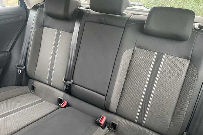 Volkswagen T-Roc 1.0 TSI 110 SE 5dr 