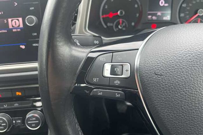 Volkswagen T-Roc 1.0 TSI 110 SE 5dr 