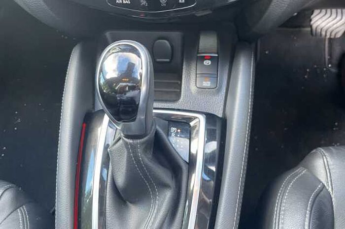 Nissan Qashqai 1.3 DiG-T 160 Tekna 5dr DCT 