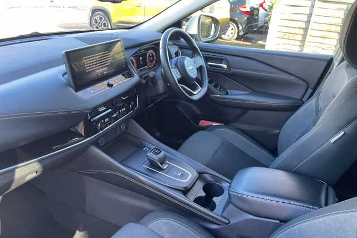 Nissan Qashqai 1.3 DiG-T MH 158 N-Connecta 5dr Xtronic 