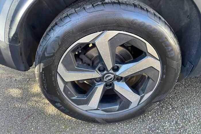 Nissan Qashqai 1.3 DiG-T MH 158 N-Connecta 5dr Xtronic 