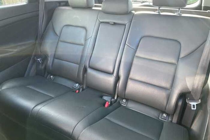 Hyundai TUCSON 1.7 CRDi Blue Drive Premium SE 5dr 2WD DCT 