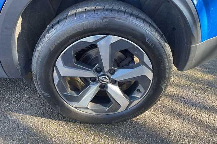 Nissan Qashqai 1.3 DiG-T MH 158 N-Connecta 5dr Xtronic 