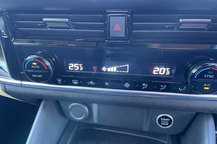 Nissan Qashqai 1.3 DiG-T MH 158 N-Connecta 5dr Xtronic 