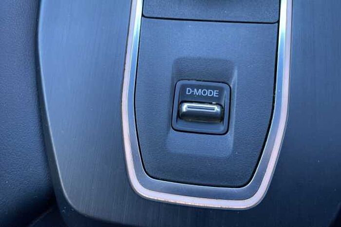 Nissan Qashqai 1.3 DiG-T MH 158 N-Connecta 5dr Xtronic 