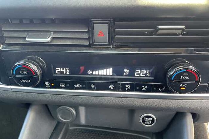 Nissan Qashqai 1.3 DiG-T MH 158 N-Connecta 5dr Xtronic 