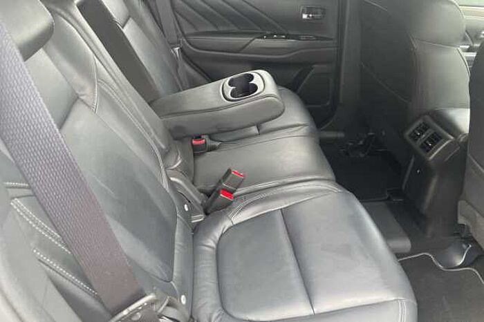 Mitsubishi Outlander 2.4 PHEV Dynamic 5dr Auto 