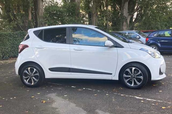 Hyundai i10 1.2 Premium SE 5dr 