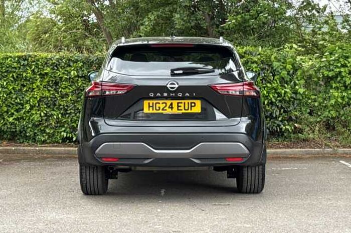 Nissan Qashqai 1.3 DiG-T MH N-Connecta 5dr 