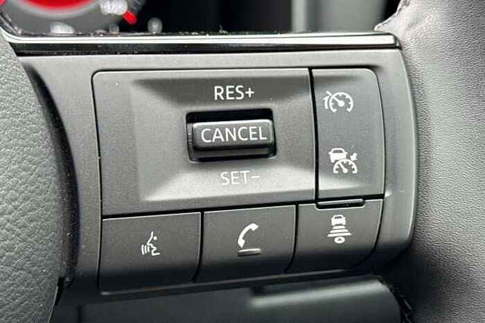 Nissan Qashqai 1.3 DiG-T MH N-Connecta 5dr 