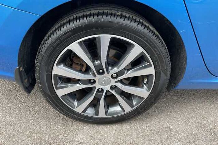 Hyundai i30 1.4T GDI Premium 5dr 