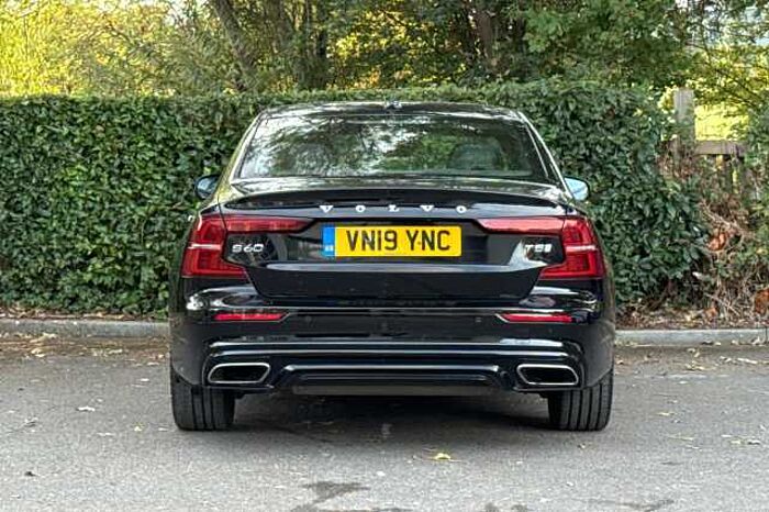 Volvo S60 2.0 T5 R DESIGN Edition 4dr Auto 