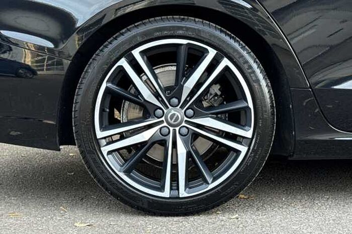 Volvo S60 2.0 T5 R DESIGN Edition 4dr Auto 