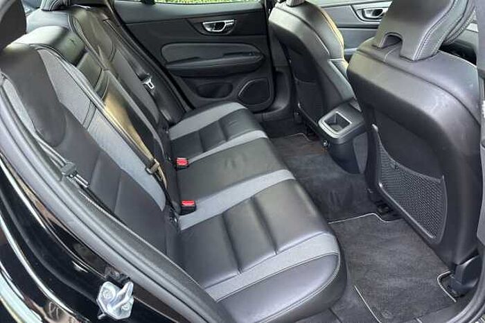 Volvo S60 2.0 T5 R DESIGN Edition 4dr Auto 